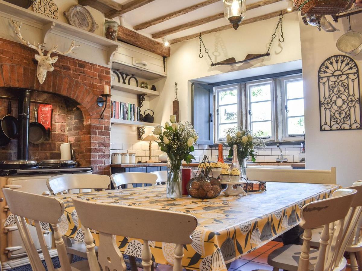 Lea Hall Farmhouse Tissington Экстерьер фото