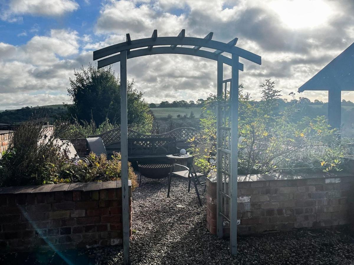 Lea Hall Farmhouse Tissington Экстерьер фото