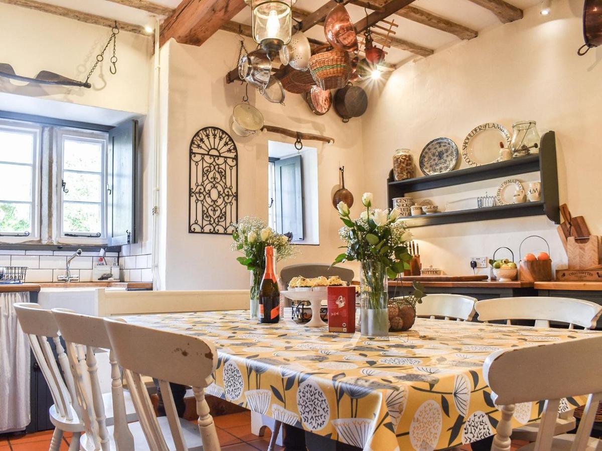 Lea Hall Farmhouse Tissington Экстерьер фото