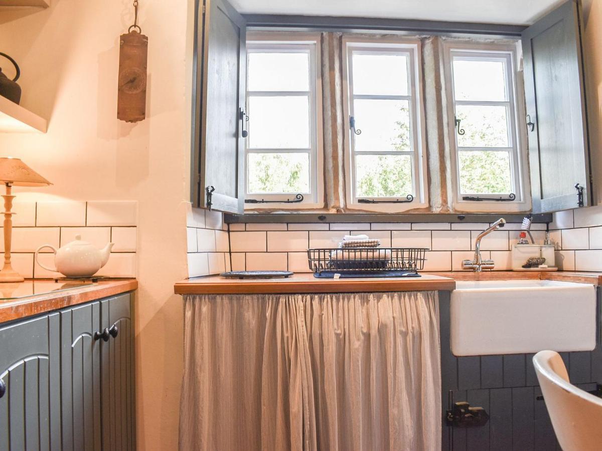 Lea Hall Farmhouse Tissington Экстерьер фото